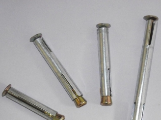 Expansion bolt