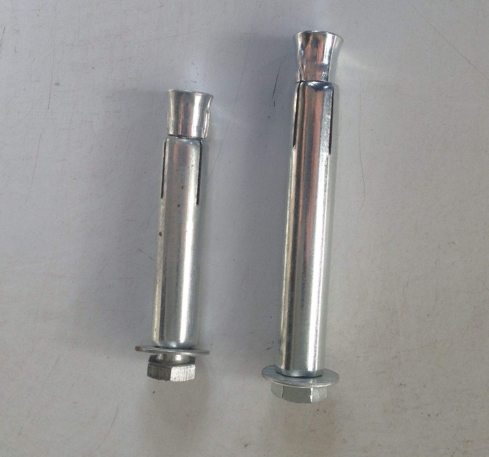 Expansion bolt